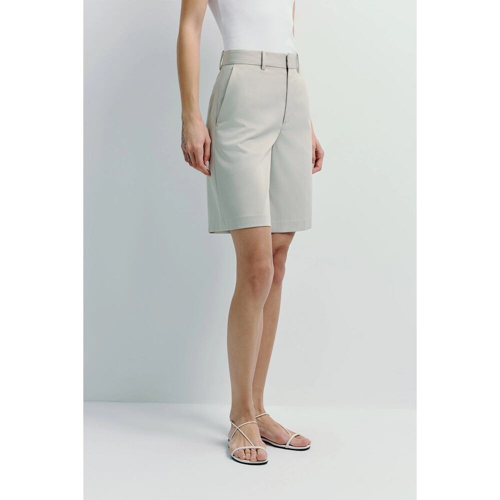Rue Sophie Lela Bermuda Shorts in Taupe XS - Picture 2 of 6
